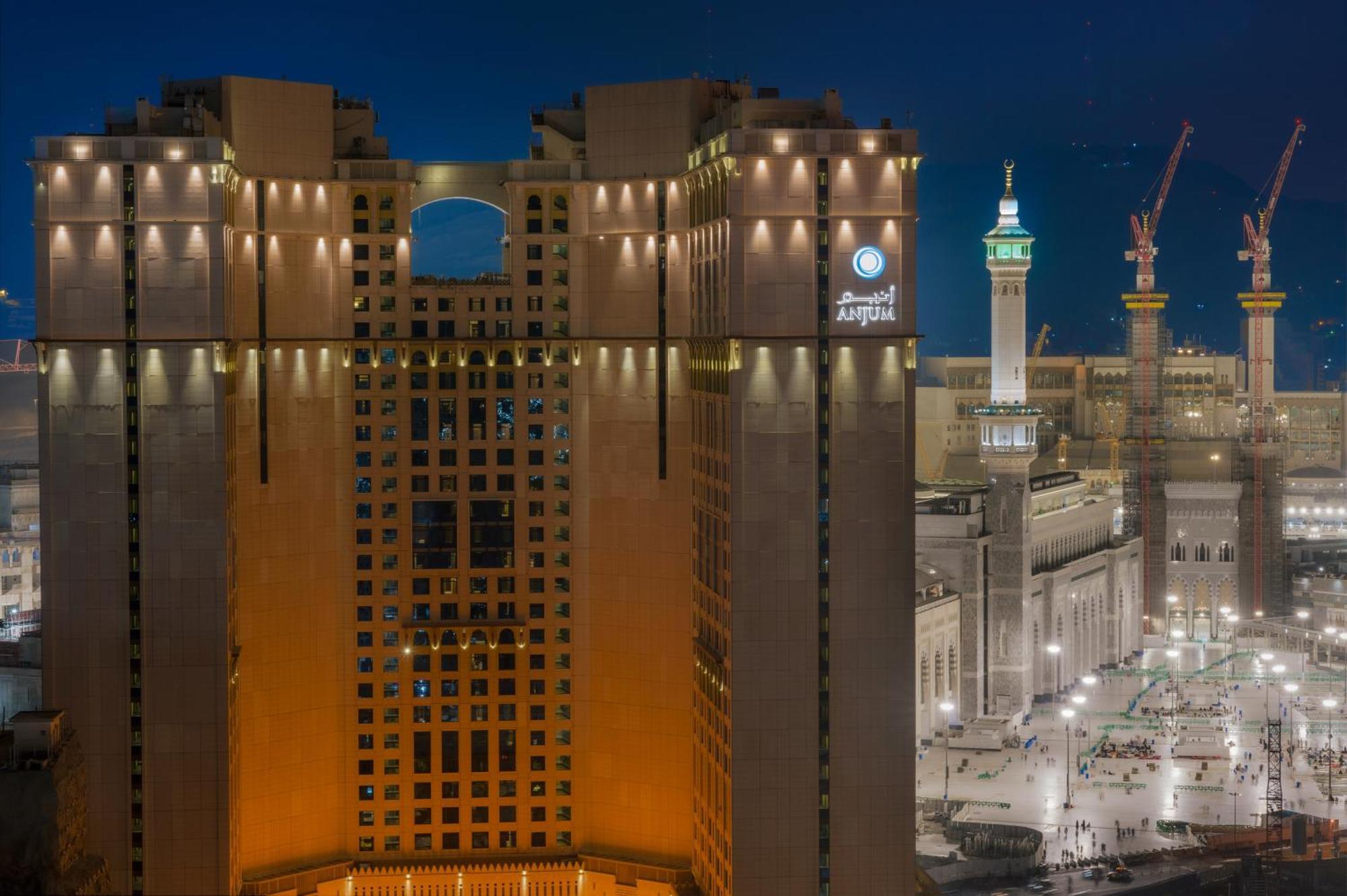 Anjum Makkah Hotel La Meca Exterior foto The Kingdom Tower at night