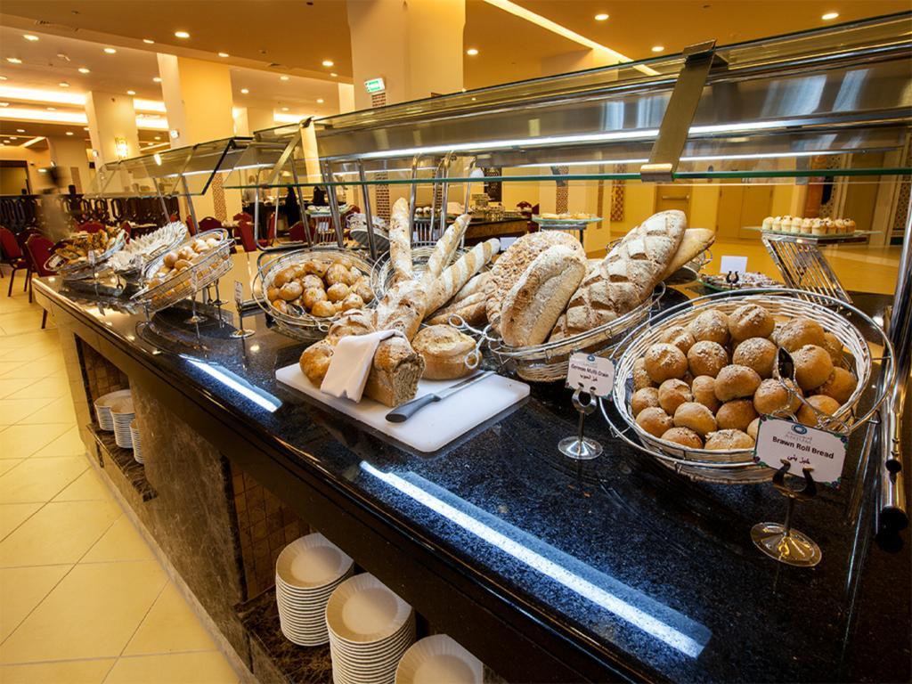 Anjum Makkah Hotel La Meca Exterior foto Breakfast buffet at a luxury hotel